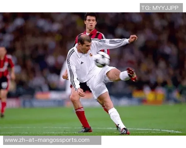 世界足球史上十大冲撞球星盘点 谁的力量最震撼球场